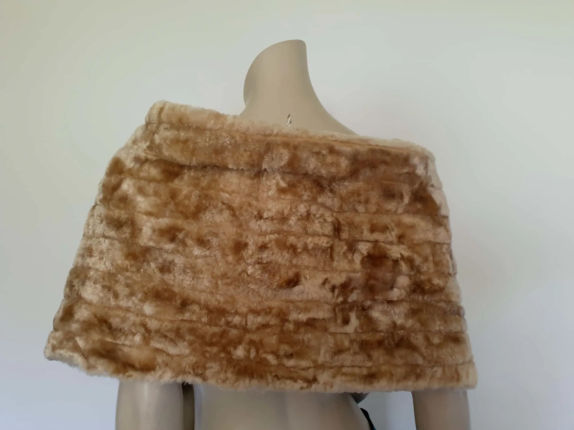 Beige Fluffy Wrap by Rikki - 1960s