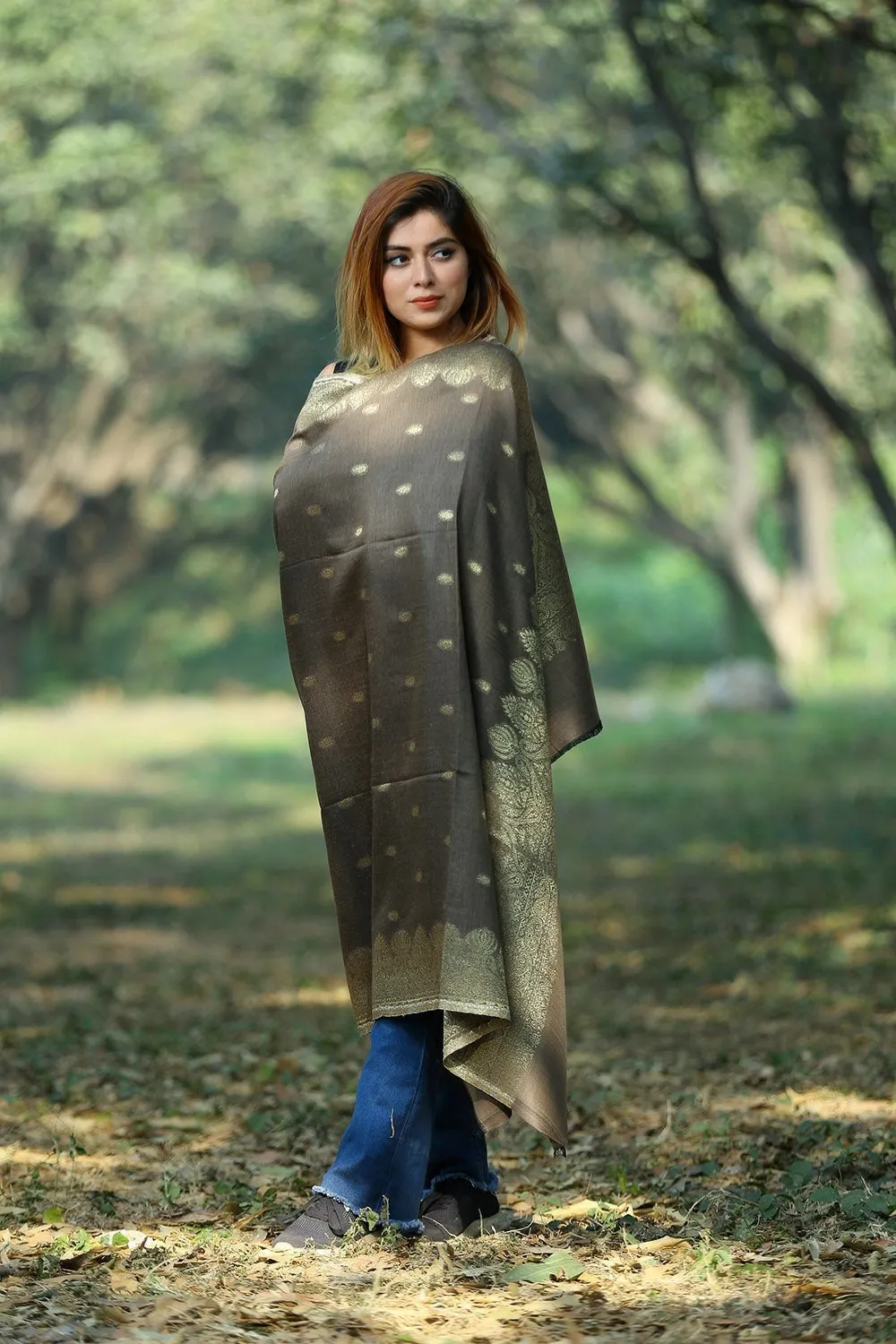 CLASSY METALLIC OLIVE GREEN COLOUR ZARI SHAWL DEFINES FEMINISM AND ADDS GLAMOUR