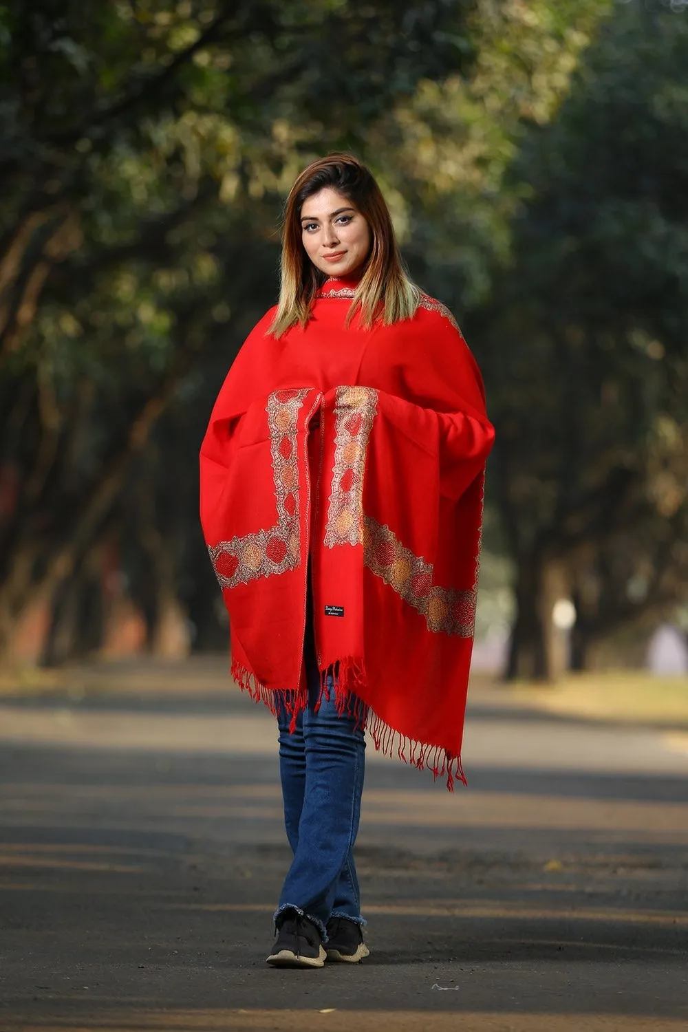 GLORIOUS RED COLOUR KASHMIRI STOLE WITH CLASSY SWAROVSKI WORK DEFINES FEMINISM AND ENHANCES SOPHISTICATION