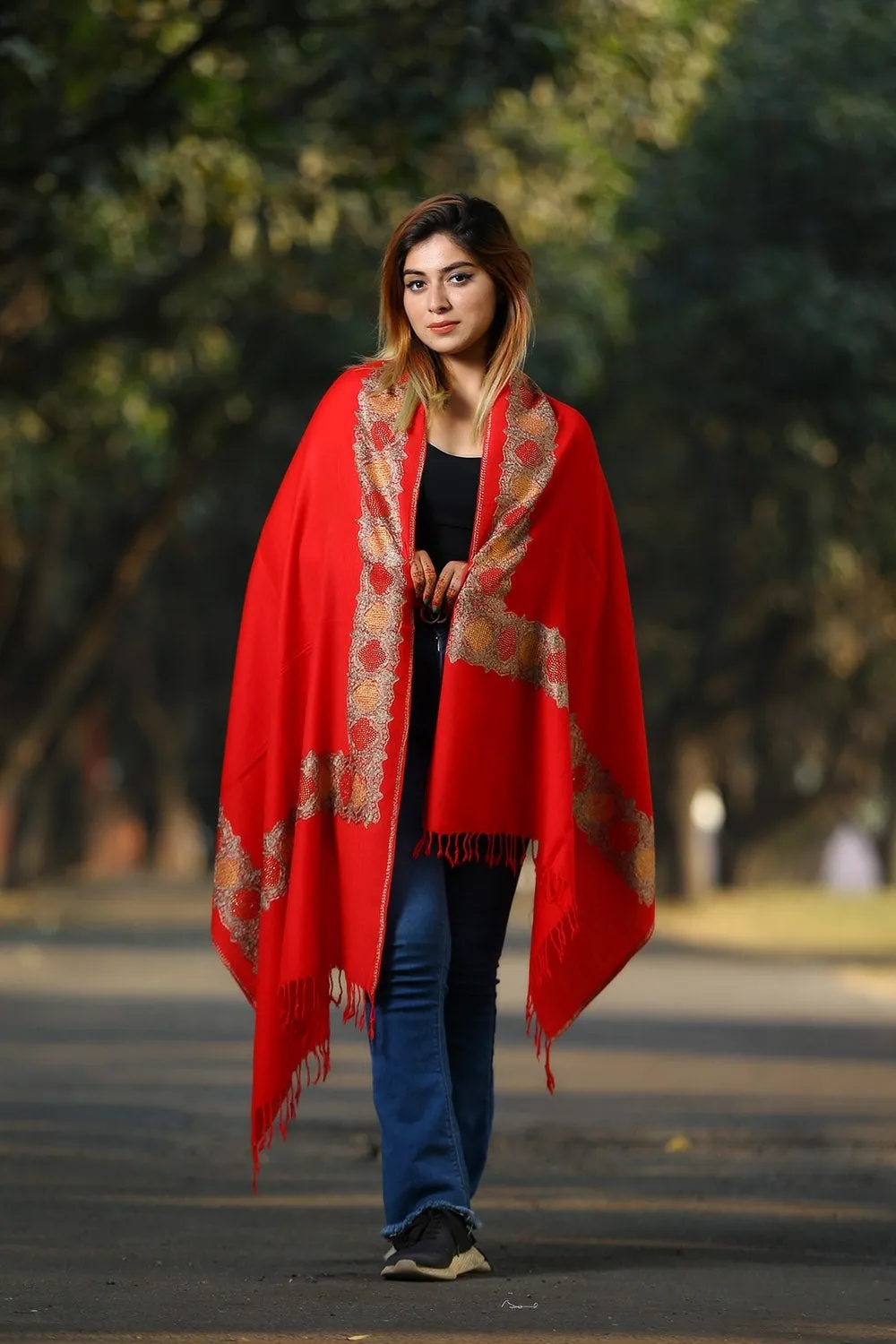 GLORIOUS RED COLOUR KASHMIRI STOLE WITH CLASSY SWAROVSKI WORK DEFINES FEMINISM AND ENHANCES SOPHISTICATION