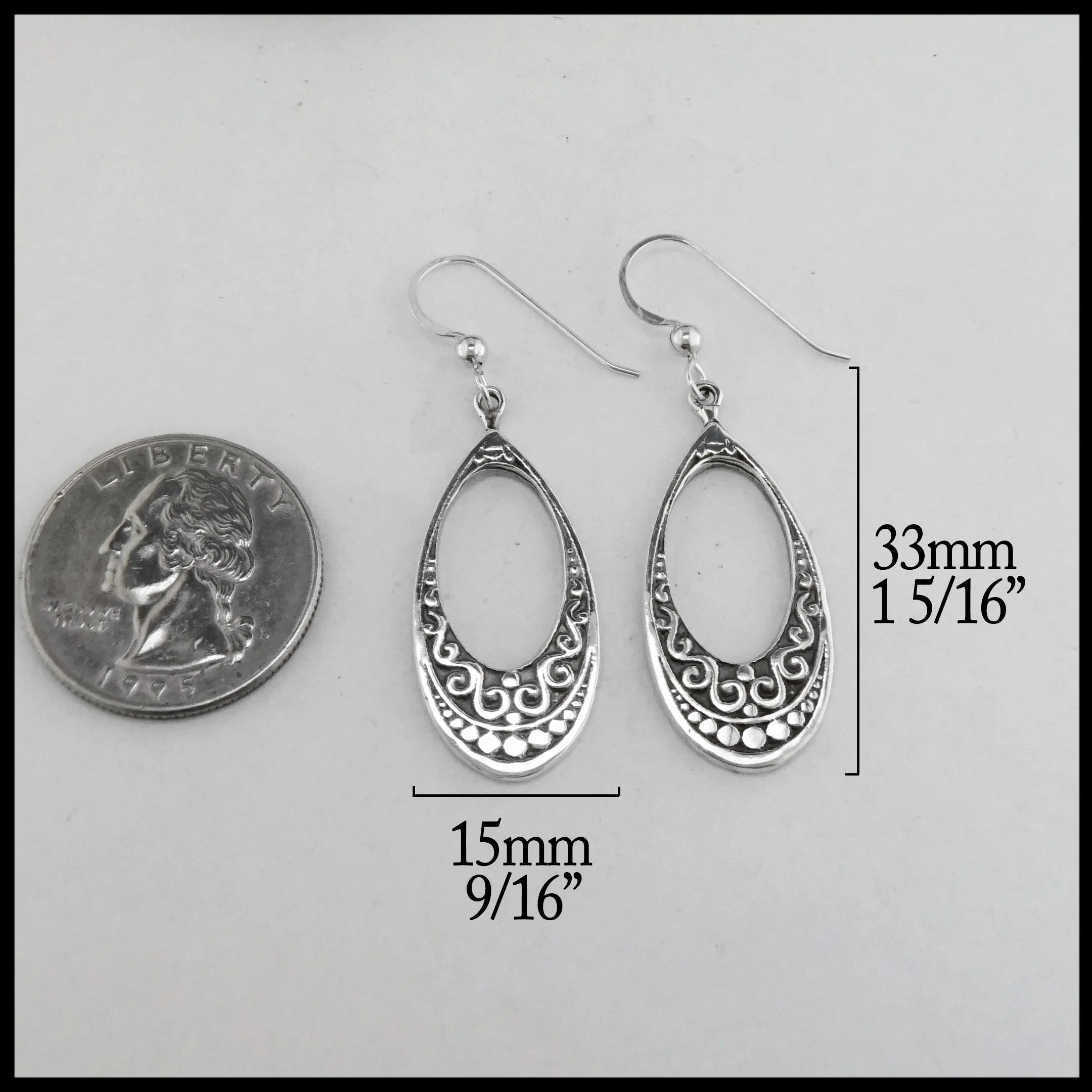 Moiraine's Ornate Teardrop Pendant and Earring Set