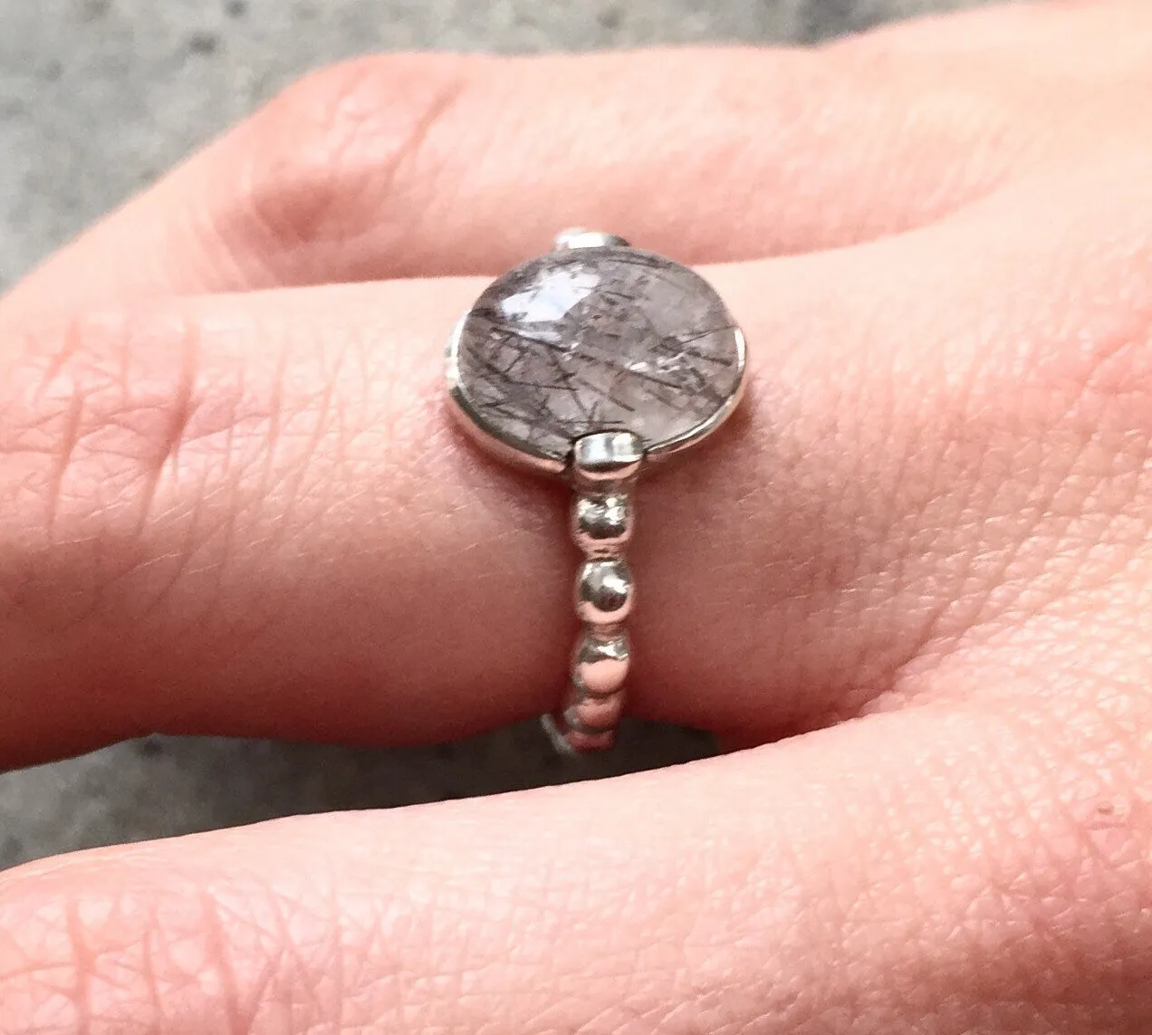 Rutilated Quartz Ring - Quartz Solitaire Ring - Vintage Bubble Band