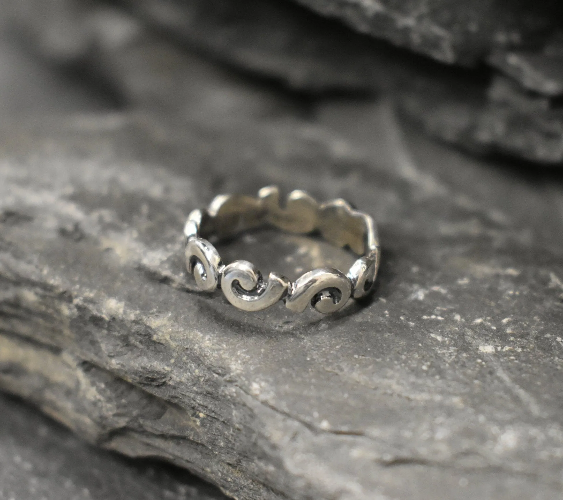 Silver Wavy Band - Silver Spiral Band - Silver Infinity Ring