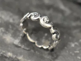 Silver Wavy Band - Silver Spiral Band - Silver Infinity Ring