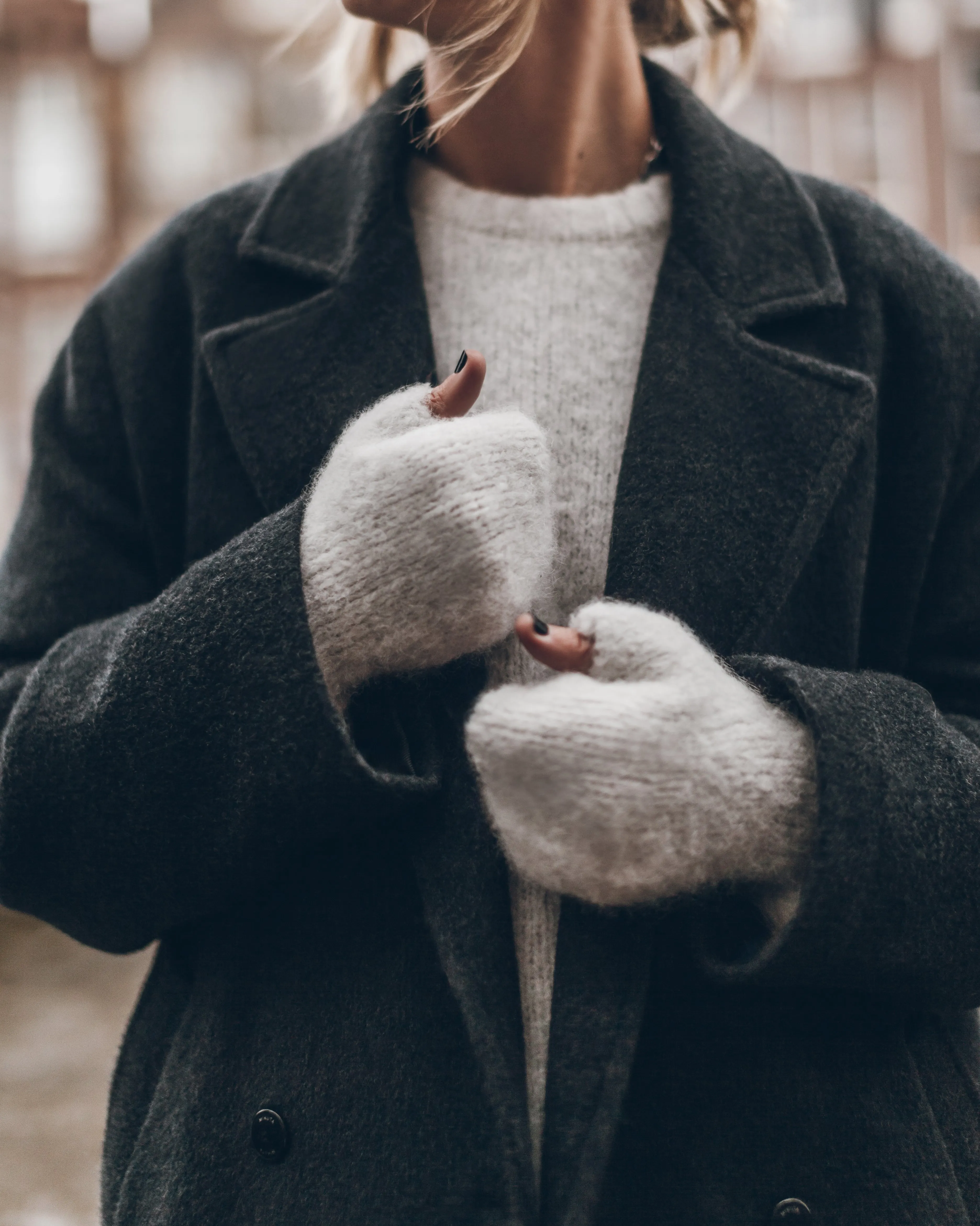 The White Fluffy Alpaca Knit Gloves